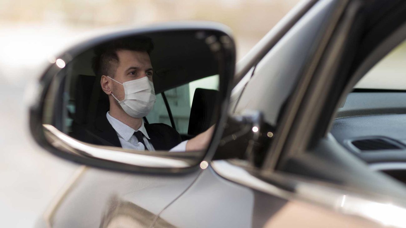 Uso della mascherina in auto